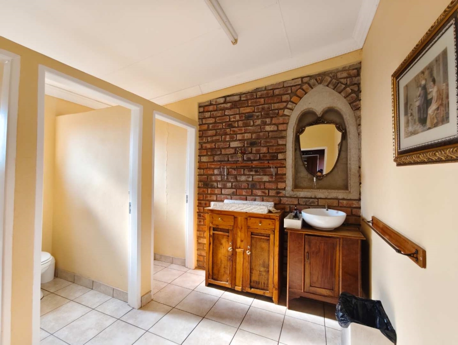 6 Bedroom Property for Sale in Quaggafontein Free State